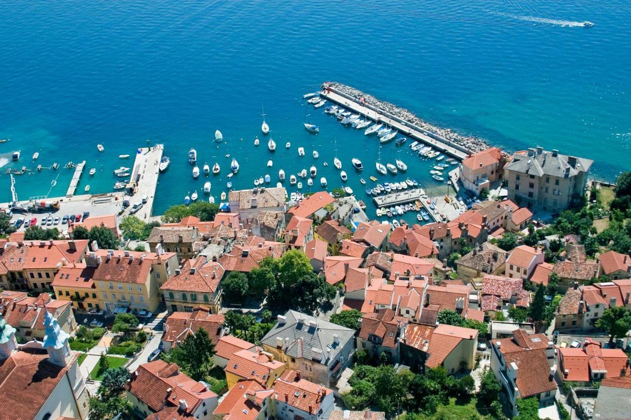 Apartments Anita Near Opatija With Private Parking Matulji Buitenkant foto